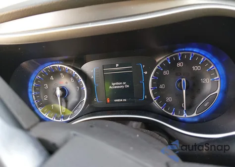 2017 Chrysler Pacifica Touring из США, поврежденный, VIN 2C4RC1DG2HR609295